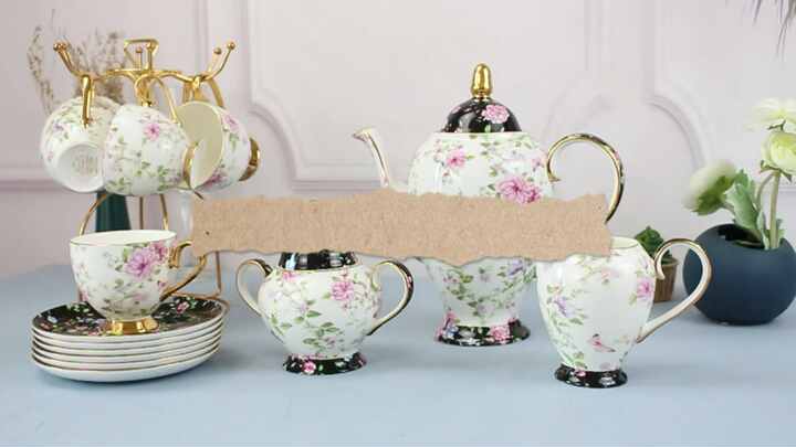 Tasse En Porcelaine Anglaise Iris - Chineries Fleuries