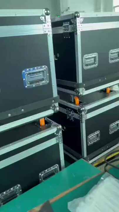 1000*500mm LED Screen Display Case - Durable & Waterproof