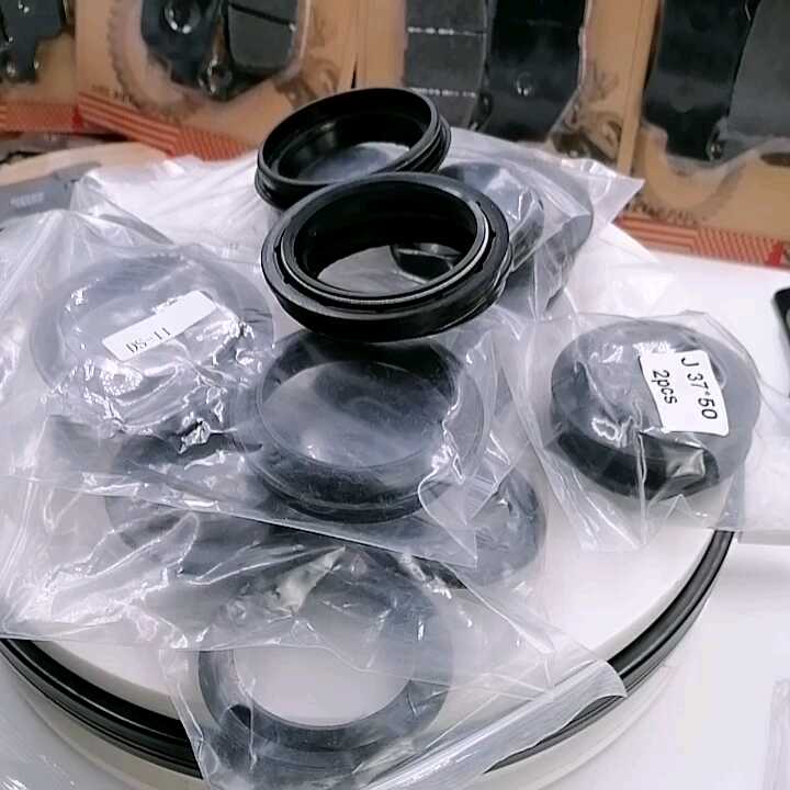 39x52x11 Motorcycle Front Fork Damper Oil Seal for Kawasaki