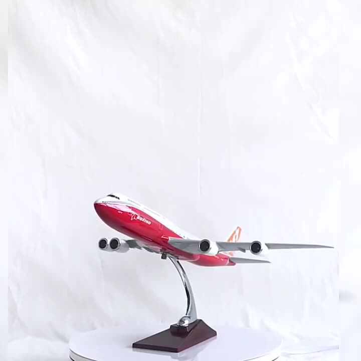 High Quality 1/150 Scale Boeing 747-800 Resin Model Plane