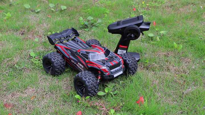 1/16 4WD High Speed RC Monster Truck 38-45KM/H Off-Road Buggy