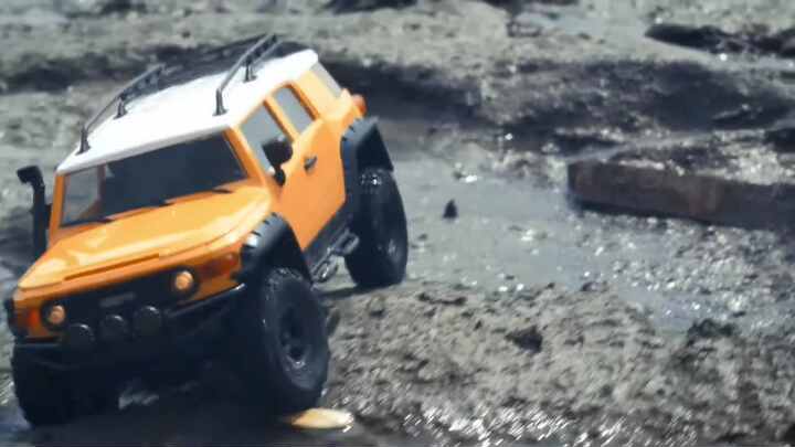 FMS 1:18 FJ Cruiser RTR イエロー RCオフロードクローラーおもちゃ