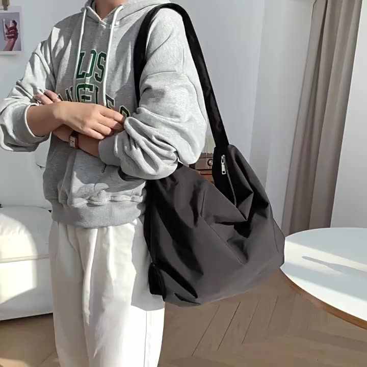 XL Fashion Waterproof Nylon Bag - Large Capacity & Lightweight