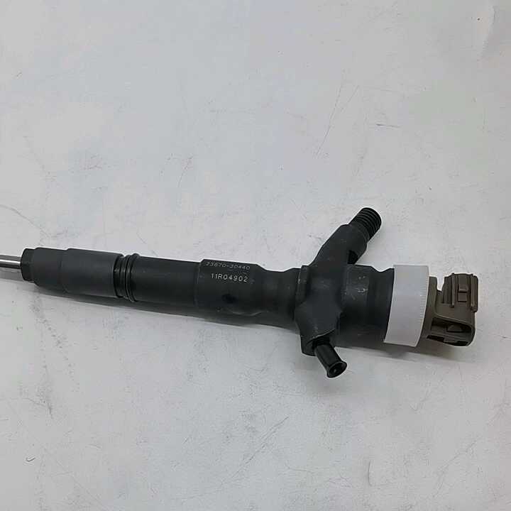 High Quality 1KD Fuel Injector 23670-30440 for Toyota Hilux