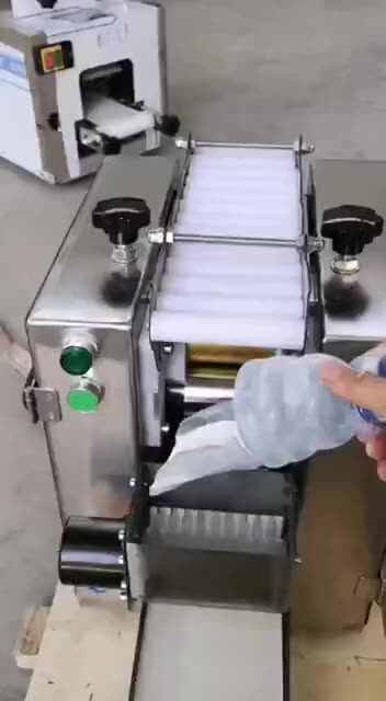 自動餃子皮成形機 インド製 卓上型 クリスタルシュリンプ パン餃子製造