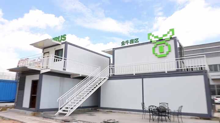 Cbox Luxury Triplex Apartment - Prefab Modular Shipping Container House