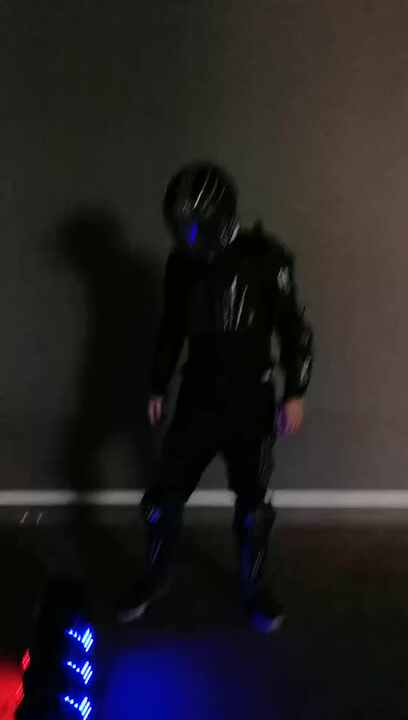 Costume Robot LED Luminoso Per Halloween: Cosplay Predatore Con Casco Luce E Telecomando