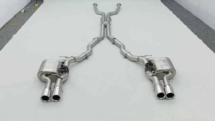 BMW s63 M5 M6 排気系セット BMW s63 M5 M6 排気系セット BMW s63 M5