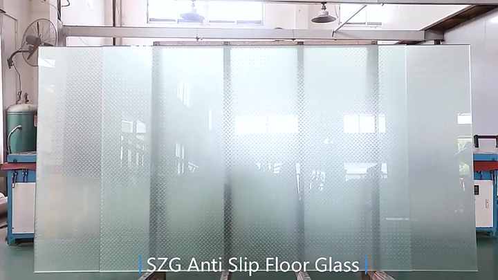 フラメンコ床パネル フード付ルーバー Vシリーズ | 製品情報 | タカチ電機工業