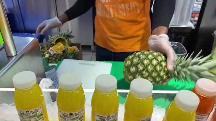 Tagliare l'ananas in meno di un minuto - Fratelli Orsero