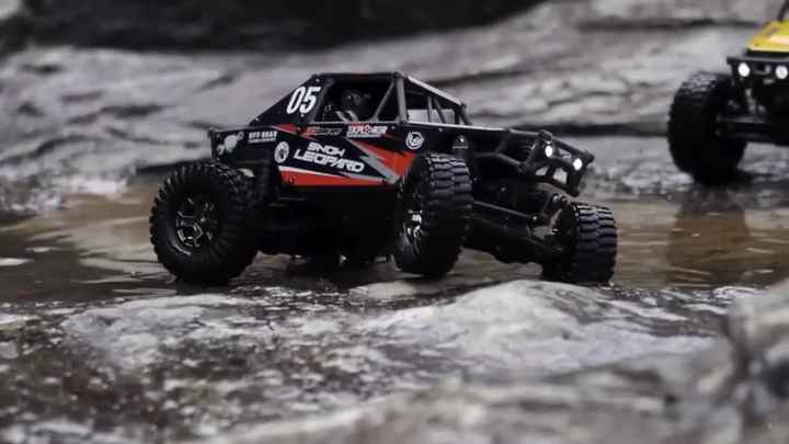 UDI UCX2405 PRO 1:24スケール 4WD RCミニクローラーオフロードカー