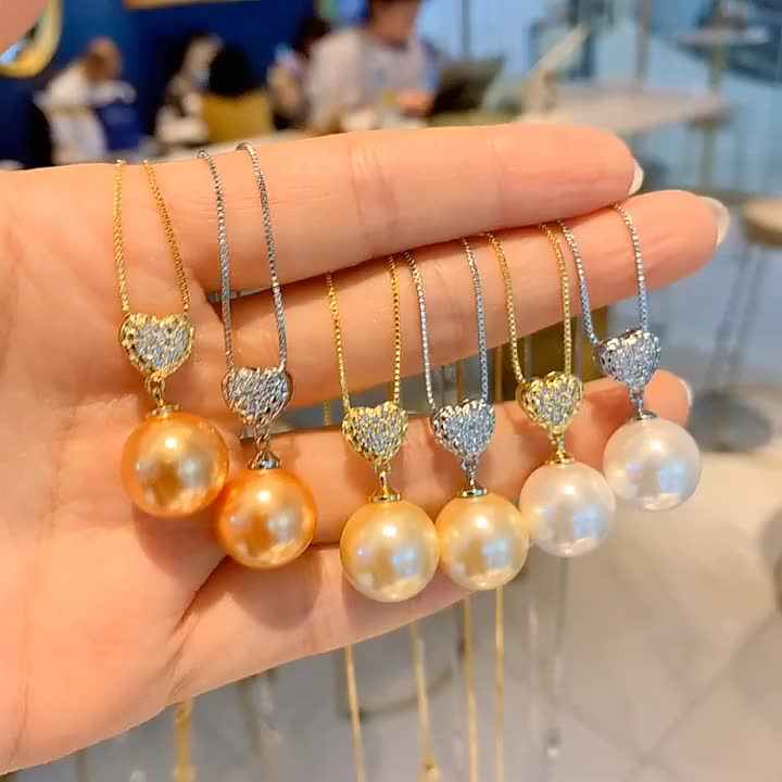 Beautiful accessories for ladies Fashion Delicate simple pearl necklace