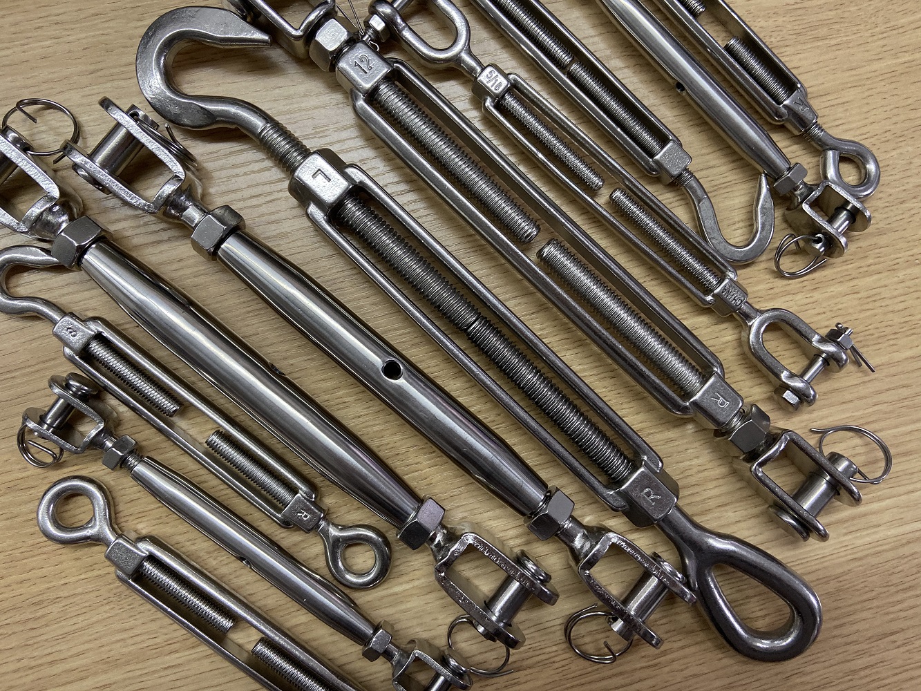 不锈钢管道螺丝扣闭合身体螺丝扣重型螺丝扣m5 到m20 螺旋扣