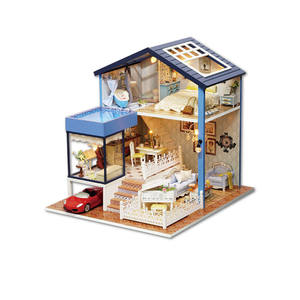 dolls house cottage