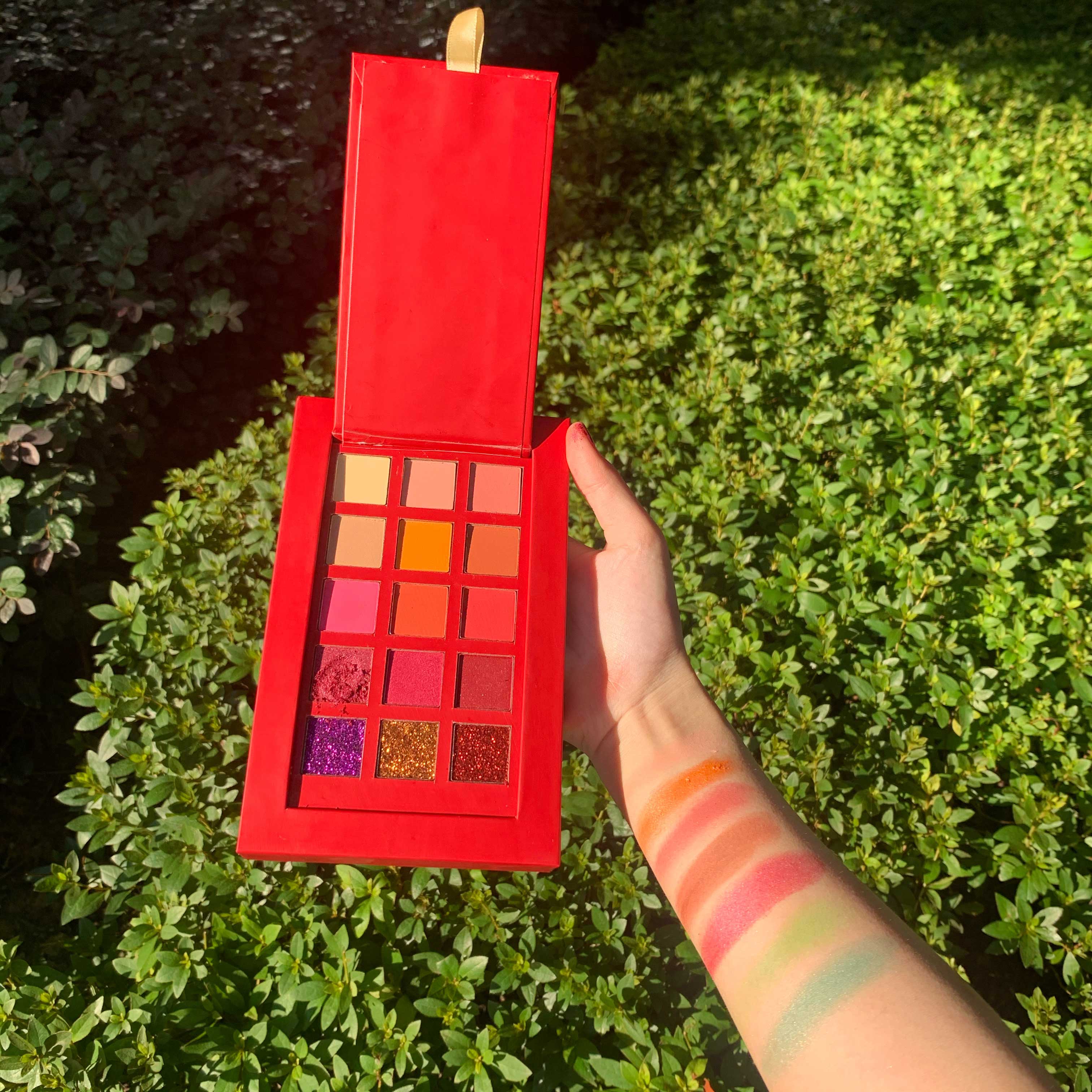 Christmas ограниченный выпуск, палитра теней для Макияж Палитра с свой собственный высокий пигмент матовые тени для век