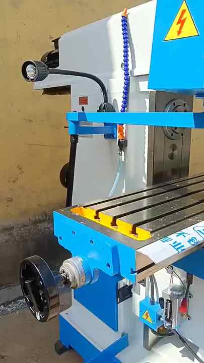 三 Model 6436 Universal Swivel Head Drilling and Milling Machine