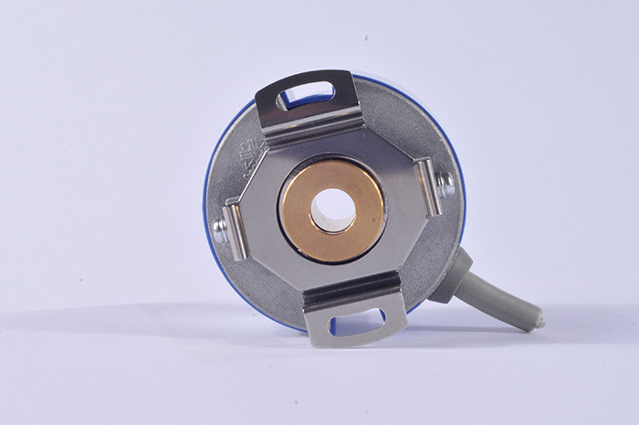 8 Wire Saving TTL UVW Hollow Shaft Incremental Encoder Sanyo Denki Servo Motor