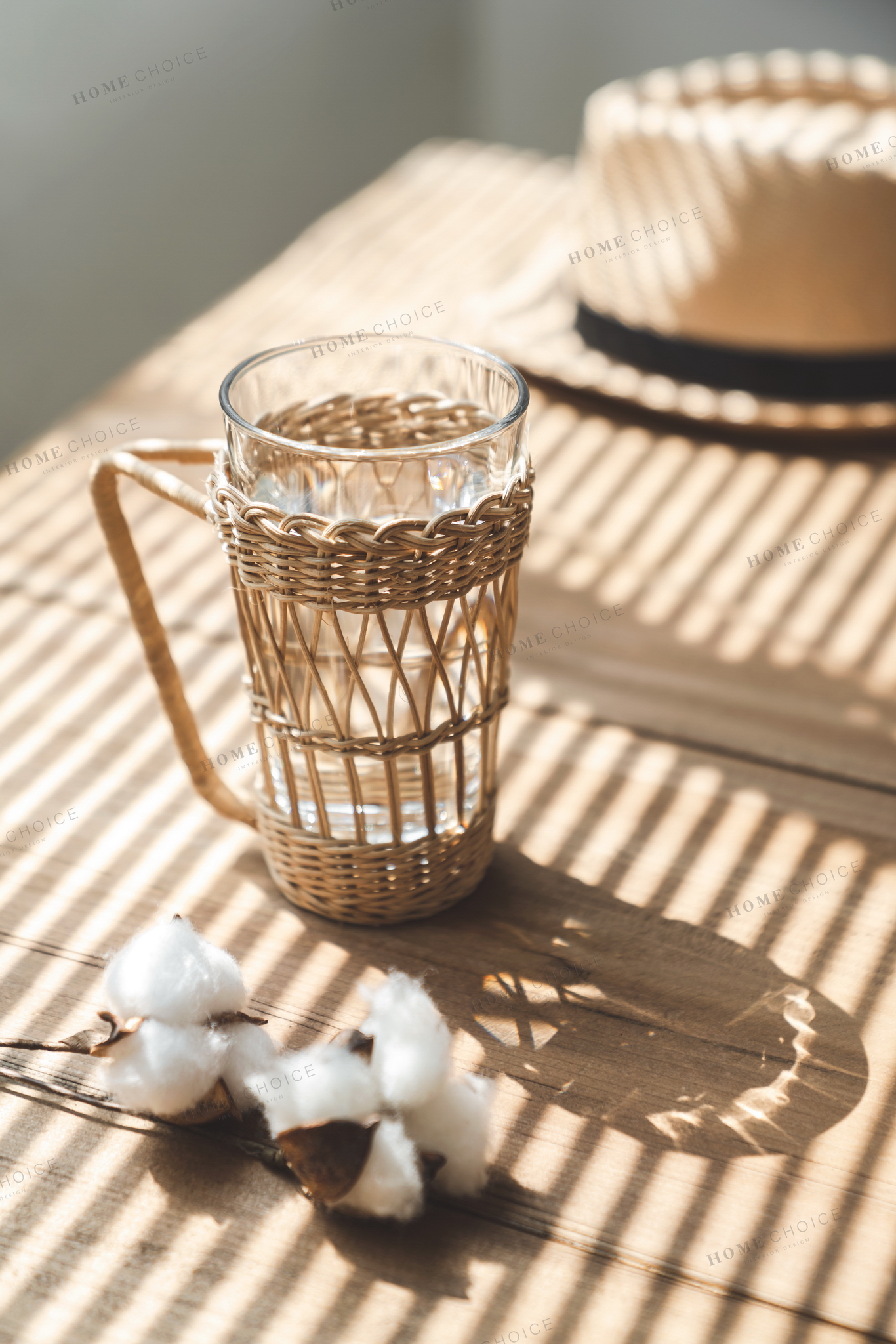 Hot sale coffee tea water clear transparent glass mug glass cup with rattan cup holder