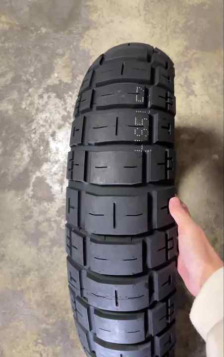 ラジアルタイヤ110/70R17 110/70ZR17 140/70R17 150/70R17チューブレス