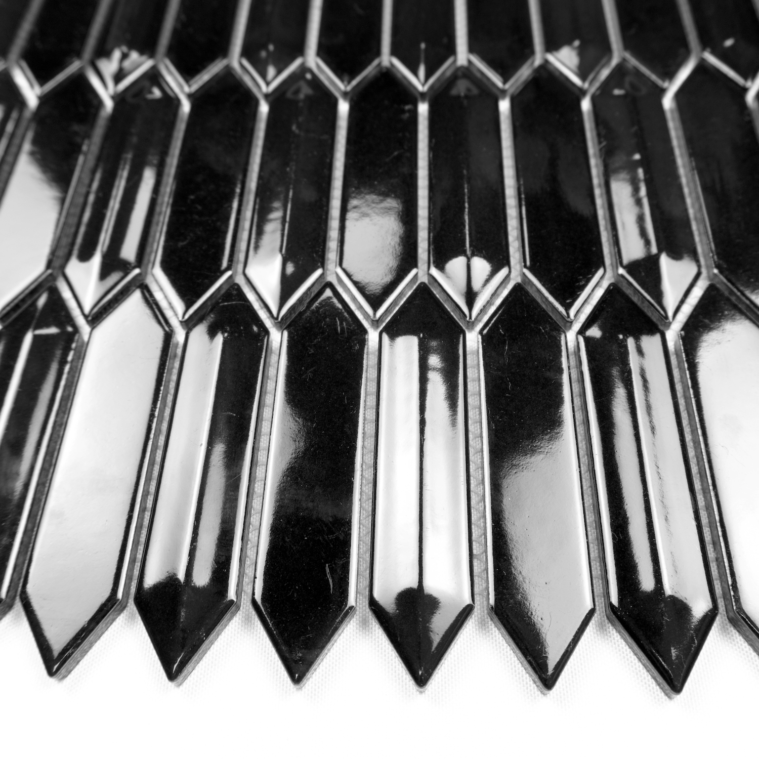 Black 3D Glossy Arrow Mosaic Tiles Home Mosaic Wall Tiles Decorative 3D Tiles