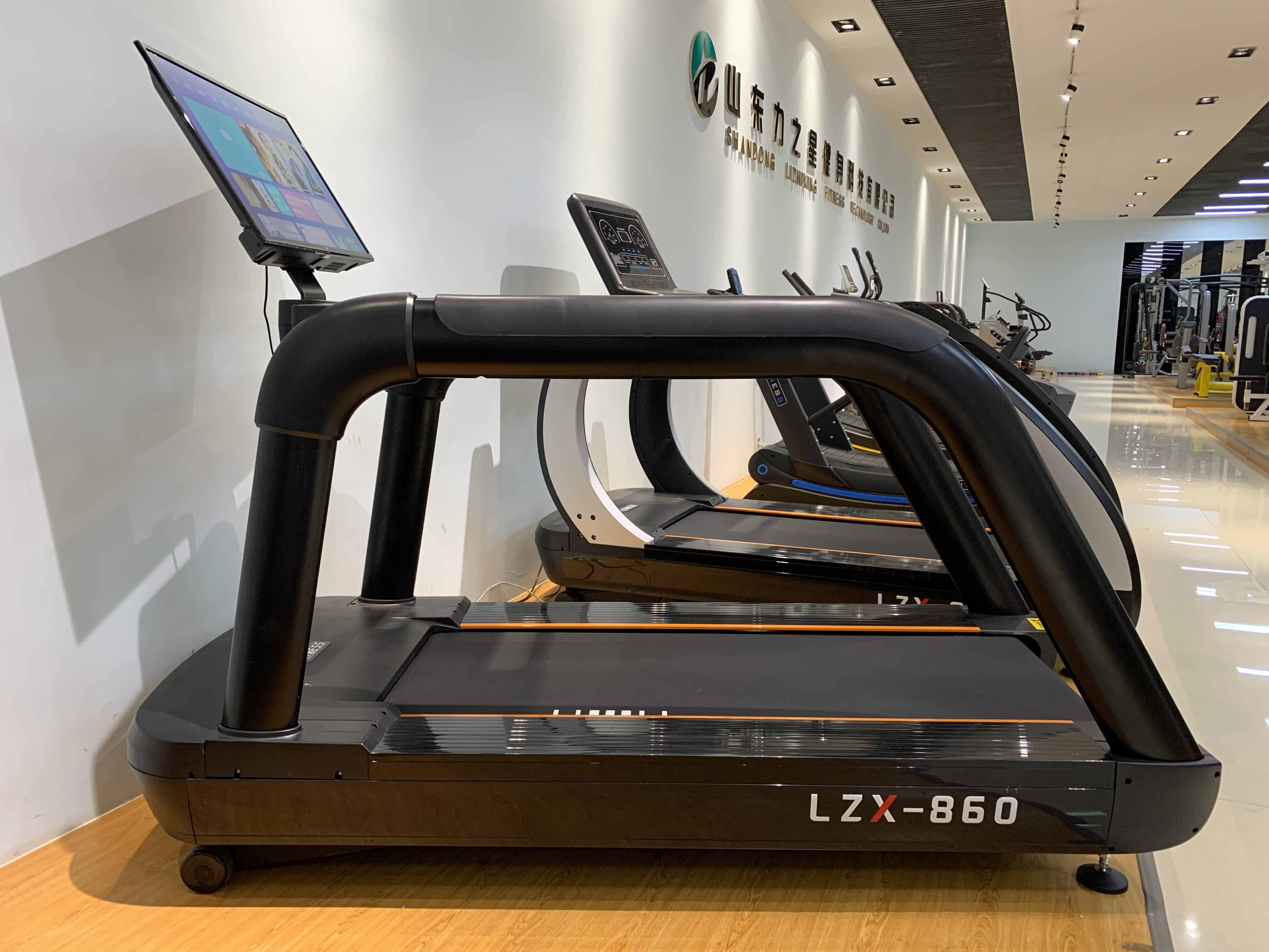 ランニングマシン Amazon.co.jp: ランニングマシーン ホームジム用電動折りたたみ式ト