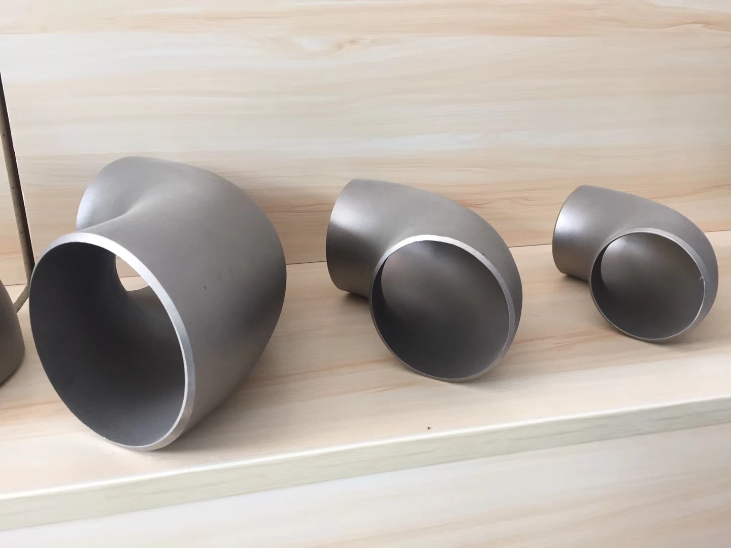 All Size Astm B336 Hot Rolled Dn450 Sch60 Gr23 90 Degree Swivel Elbow