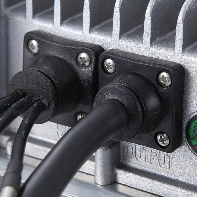Высокочастотное умное портативное OEM литиевое 12v20a 24v10a водонепроницаемое зарядное устройство с CE ROHS