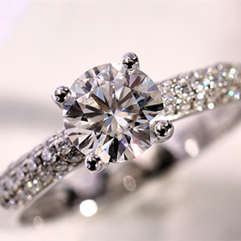 KMR0160 Round 1.0ct Moissanite 18K Gold Rings Size 6