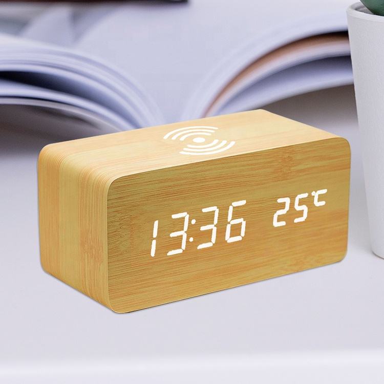 Будильник в американских фильмах. Настольные электронные часы snooze. 5*2. Будильник как в фильме. Часы digital clock 200730138828.