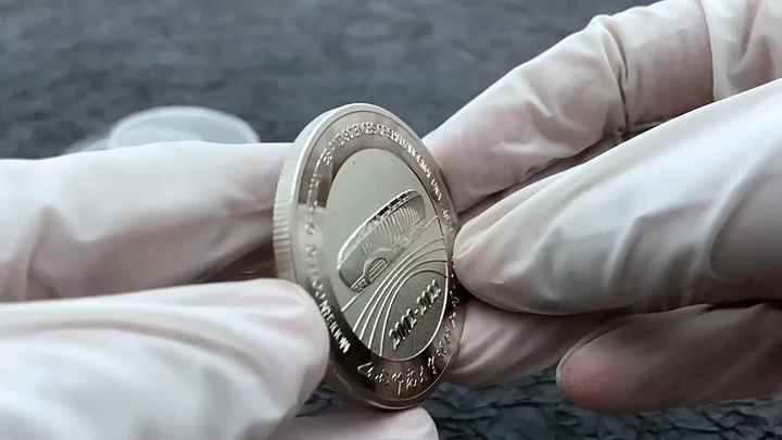 Customize Challenge Coin 3D 360 Degrees Spinning Coin Gold Metal ...