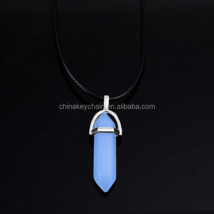 クリスタル三角ペンダントネックレス quartz-square6.jpg