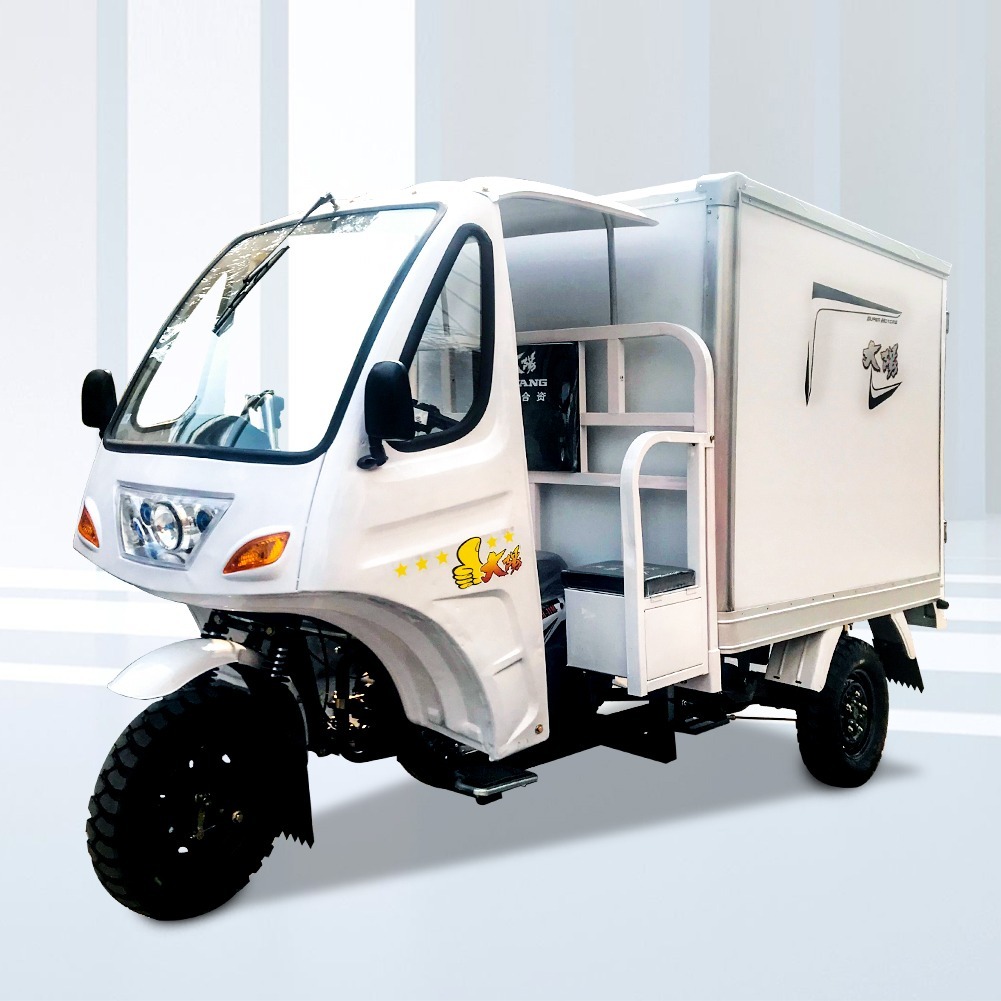 Semi cabin with closed  big cargo box tricycle for carrying food fruit fish with air conditioner 300cc water cooled tricycle