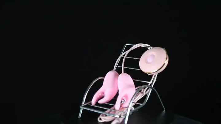 vibrating nipple clamps porn La masturbación femenina y sus beneficios físicos y psicológicos main image 0