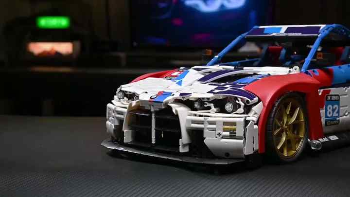 XJD JD040 1:8 Scale MOC Technical M4 Car Building Block Set