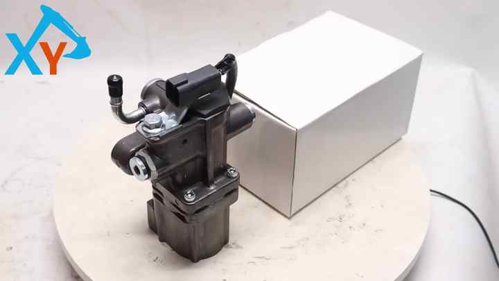 Original Excavator Electronic Pump YA00068071/YA00065646 for ZX200