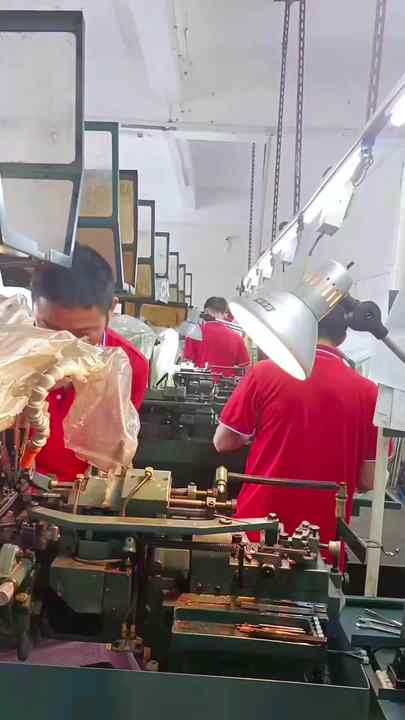 カスタム製造サンプルCNC自動車スペアメタル精密機械加工、フライス加工、旋盤加工、陽極酸化処理済み試作部品、アルミニウムサービス ...