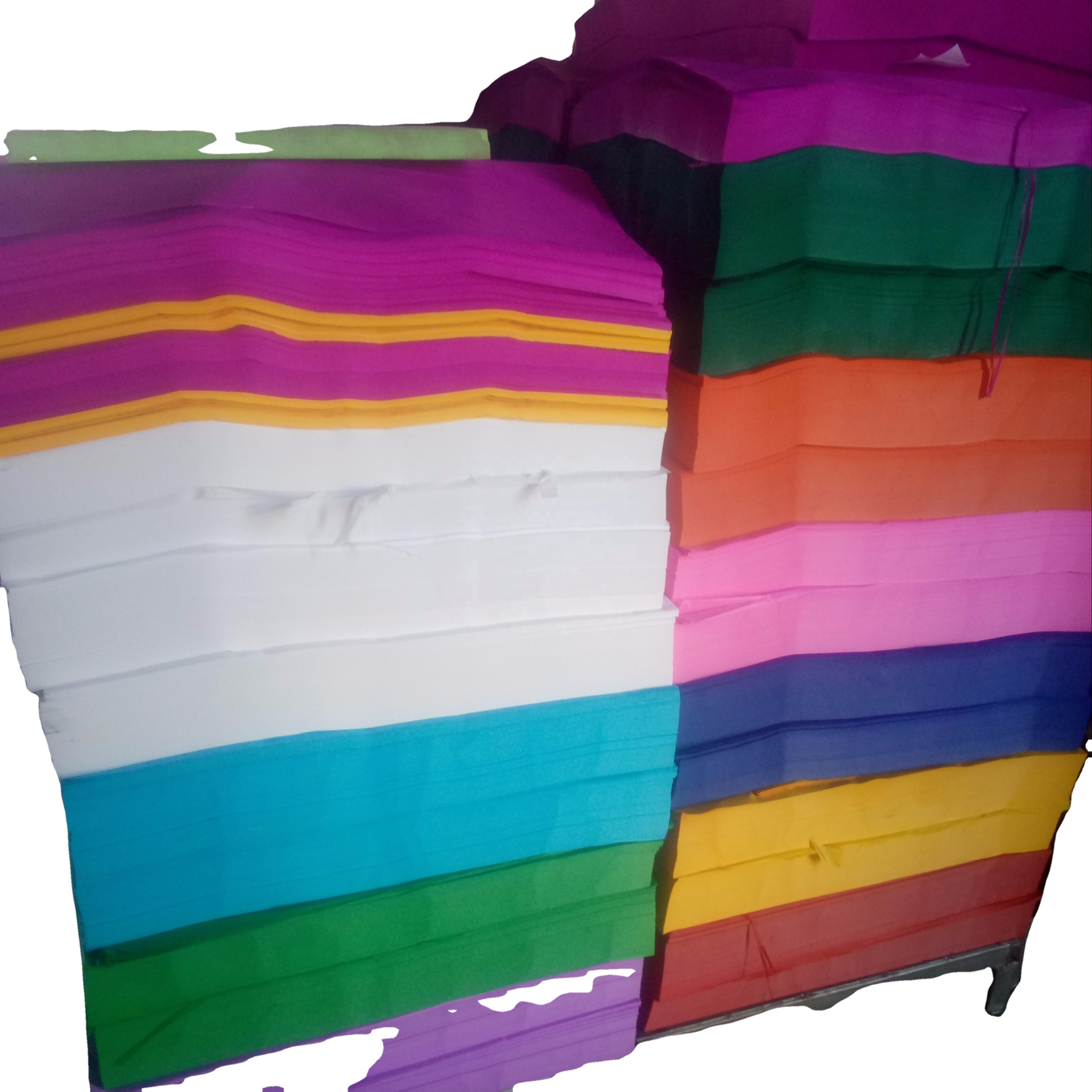 Цветная бумага для упаковки подарков MG