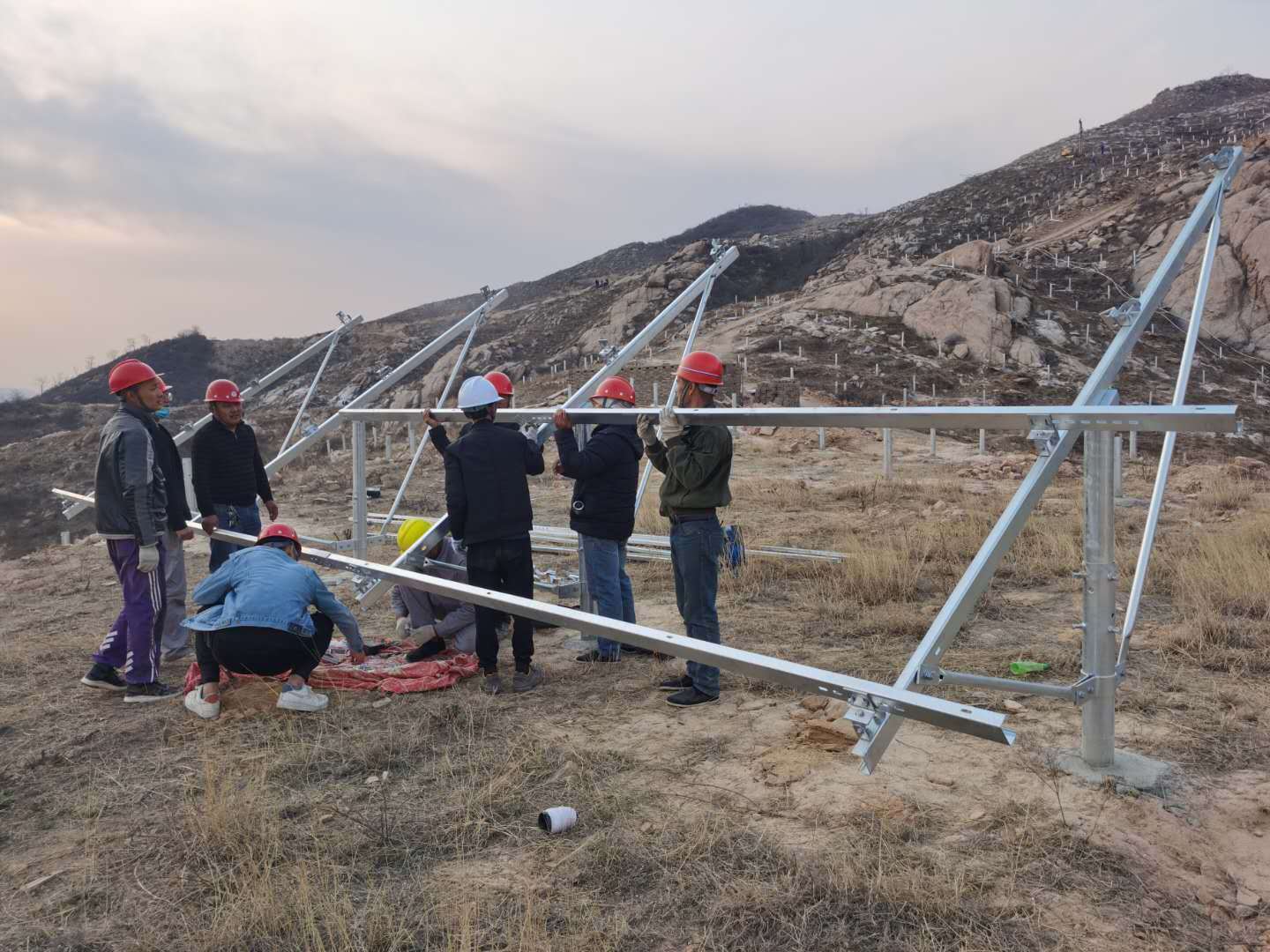 支架面板导轨架支架车棚结构屋顶家居地面系统可调节太阳能安装支架