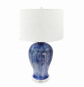 Catálogo de fabricantes de Lámpara De Mesa De Cerámica de China Grande Azul Antiguo Blanco Cerámica Craquelado Lámpara