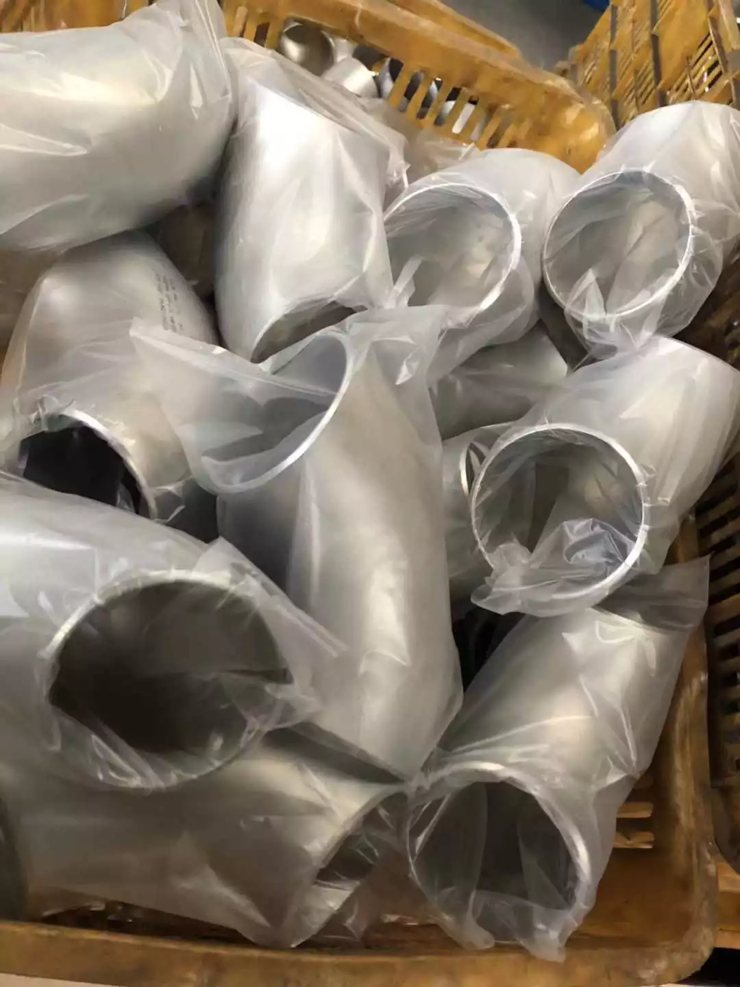 High Quality Dn700 SCH60 Astm B363 Gr2 Titanium Elbow For Pressure Vessel