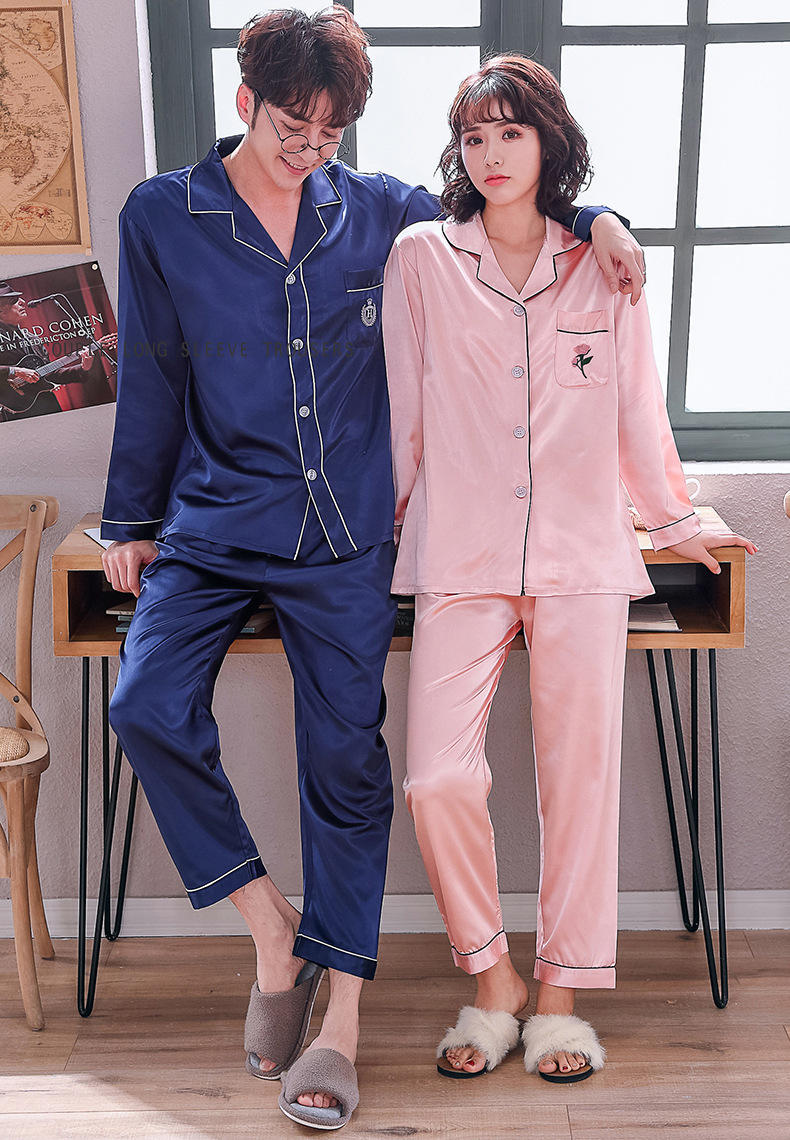 الحرير ثوب النوم