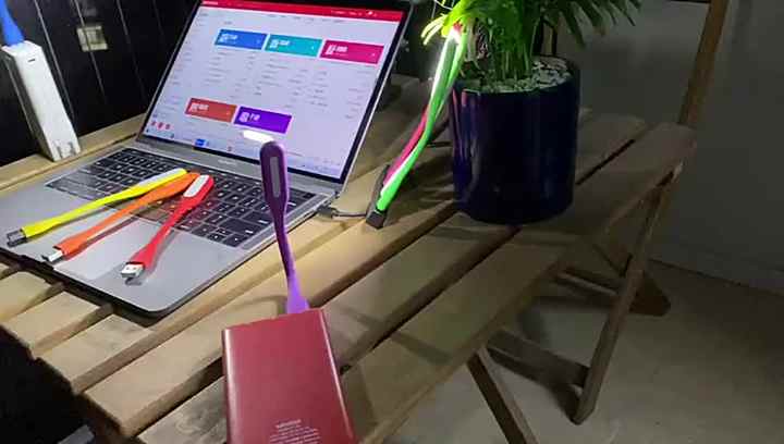 Hot Sale 9-Color Portable LED Light USB Power Bank for Xiaomi LED