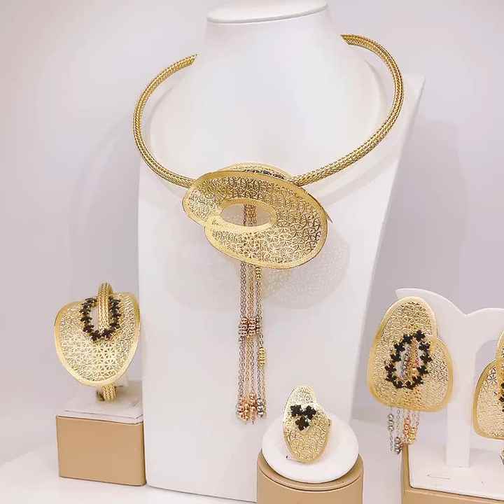 Unique Hollow Jewelry Set with Three Tone Bead Fine Pedant Collar