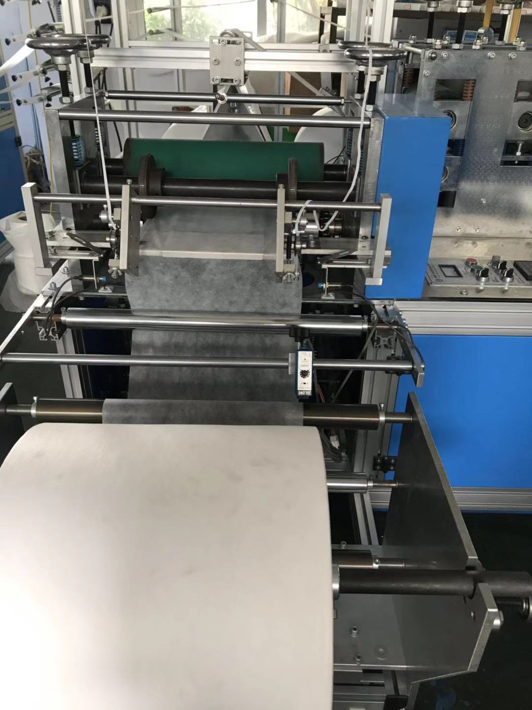 2021 New Design Automatic Boot Shoe Cover Making Machine for Medical, Home, Shop