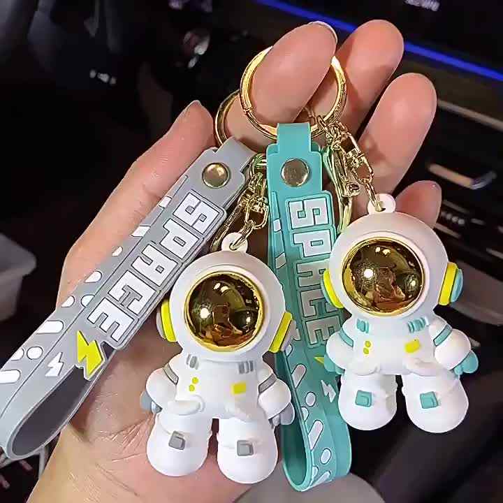 Porte-clés foudre de dessin animé, poupée d'astronaute mignon, pendentif de Couple, porte-clés de voiture, porte-clés de sac, accessoires créatifs de