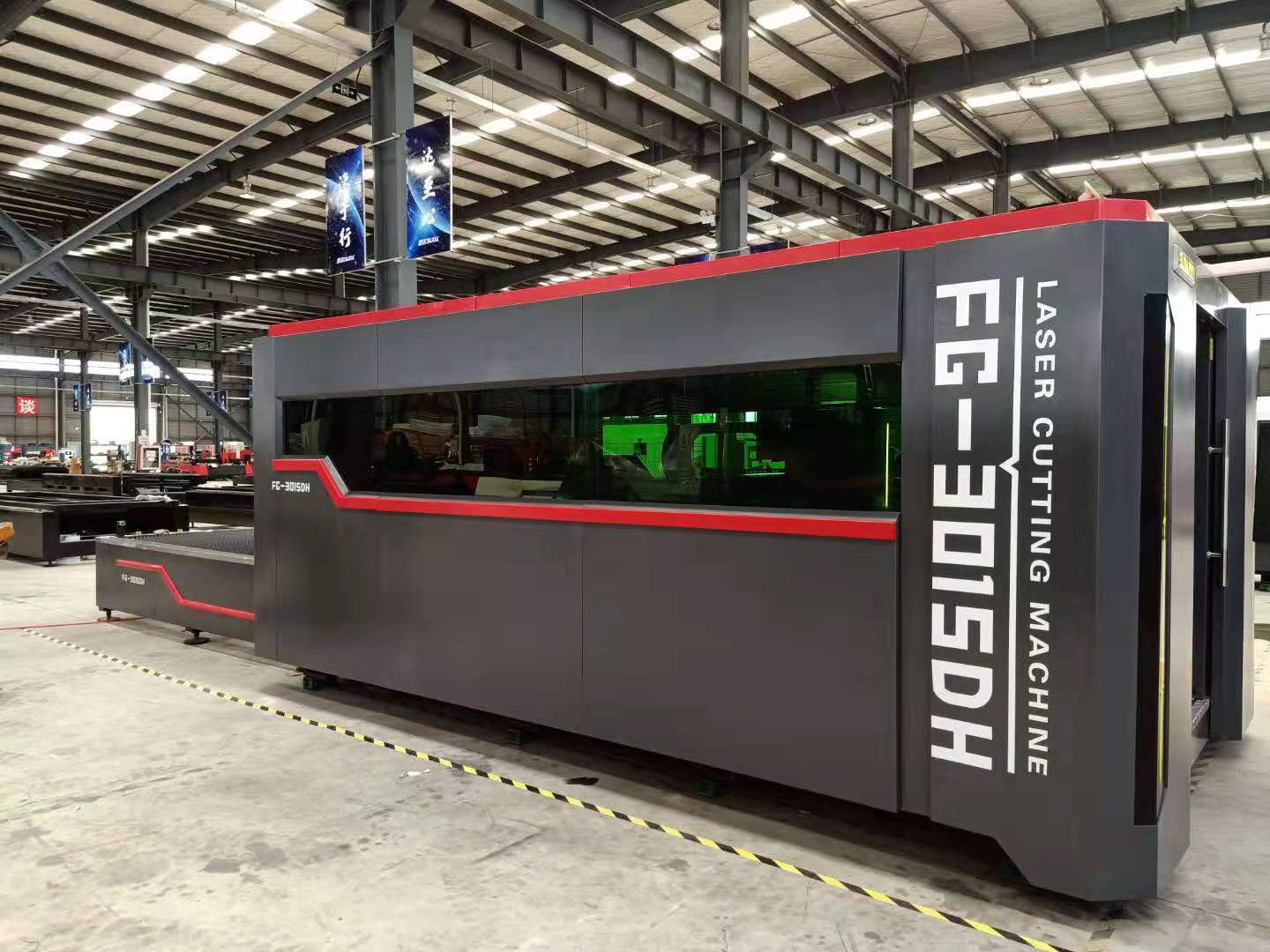 CNC 3000x1500mm Steel Sheet Fiber Laser Cutting Machine