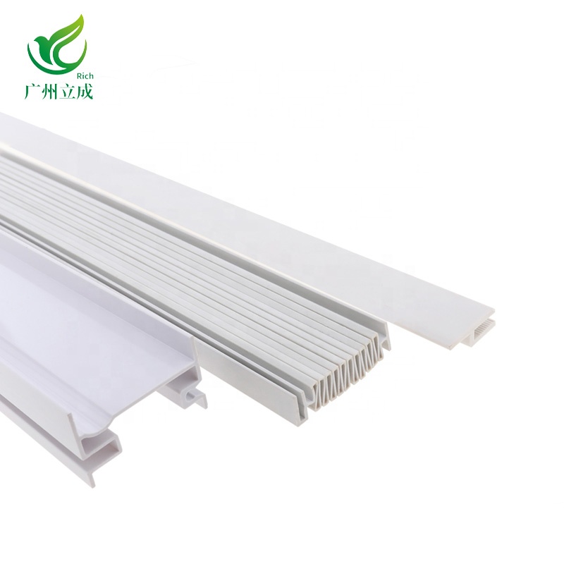 Kleurrijke pvc upvc deuren en ramen kunststof profielen
