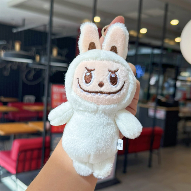 RUKURUKU/虹とチューリップ畑のうさぎ　オルゴナイトキーホルダー RUKURUKU様専用/虹とチューリップ畑のうさぎ オルゴナイト