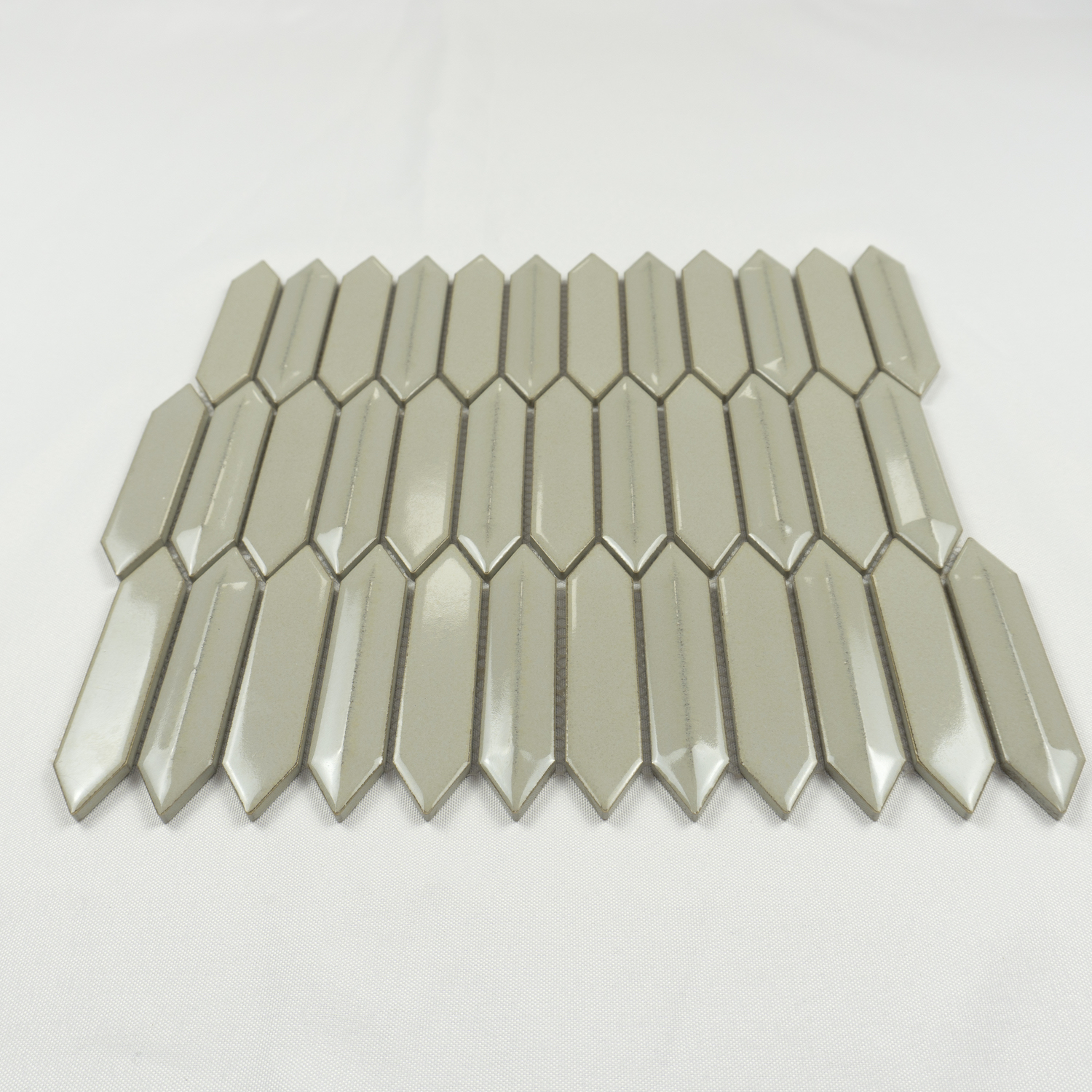 3D Cream Glossy Arrow Mosaic Tiles Home Mosaic Wall Tiles Decorative 3D Tiles