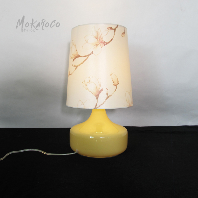Chinese wind simple yellow glass flower cloth cover table lamp